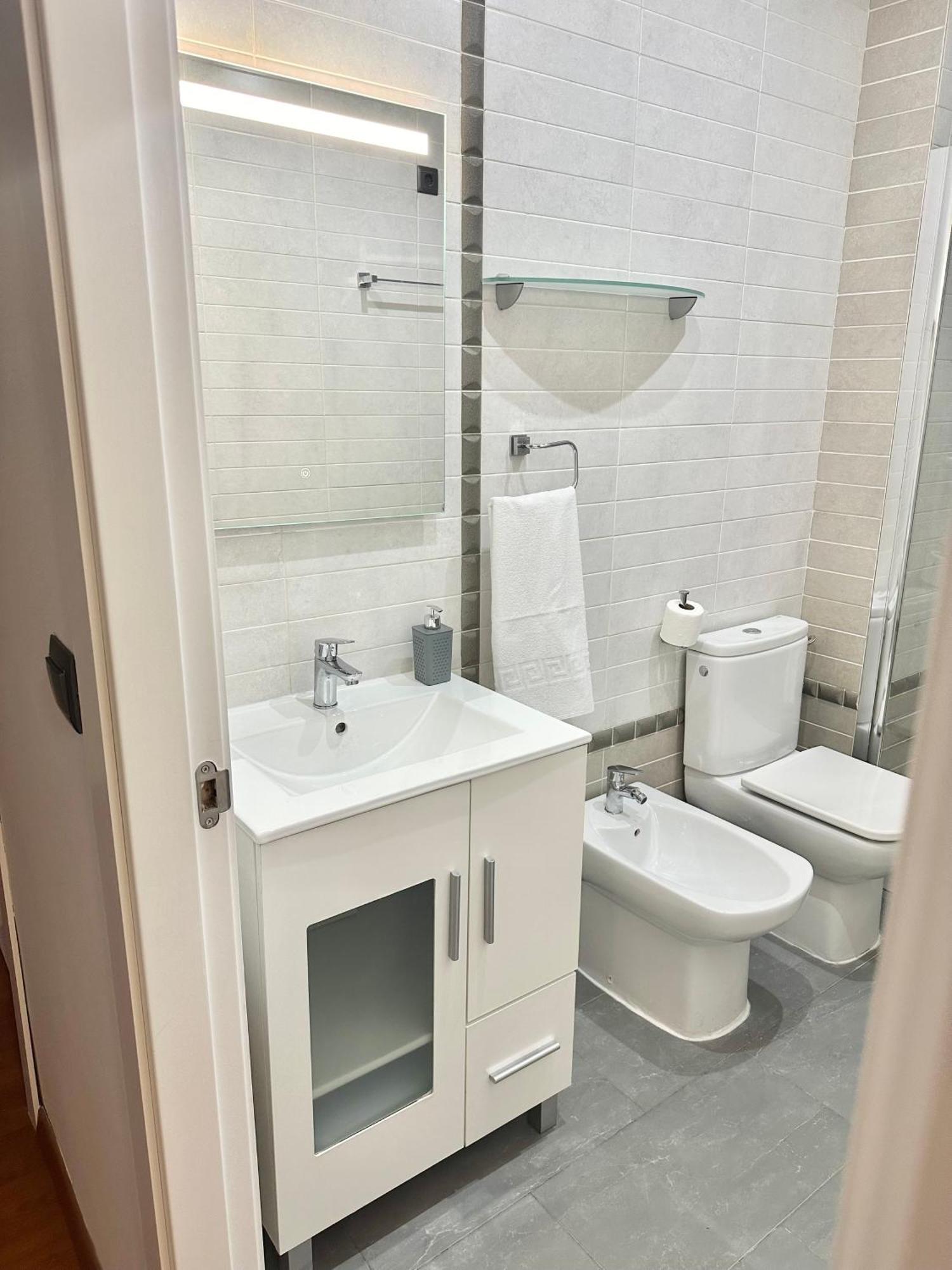 10 Minutos Centro Sevilla, Moderno Y Con Parking Gratis Appartement Sevilla